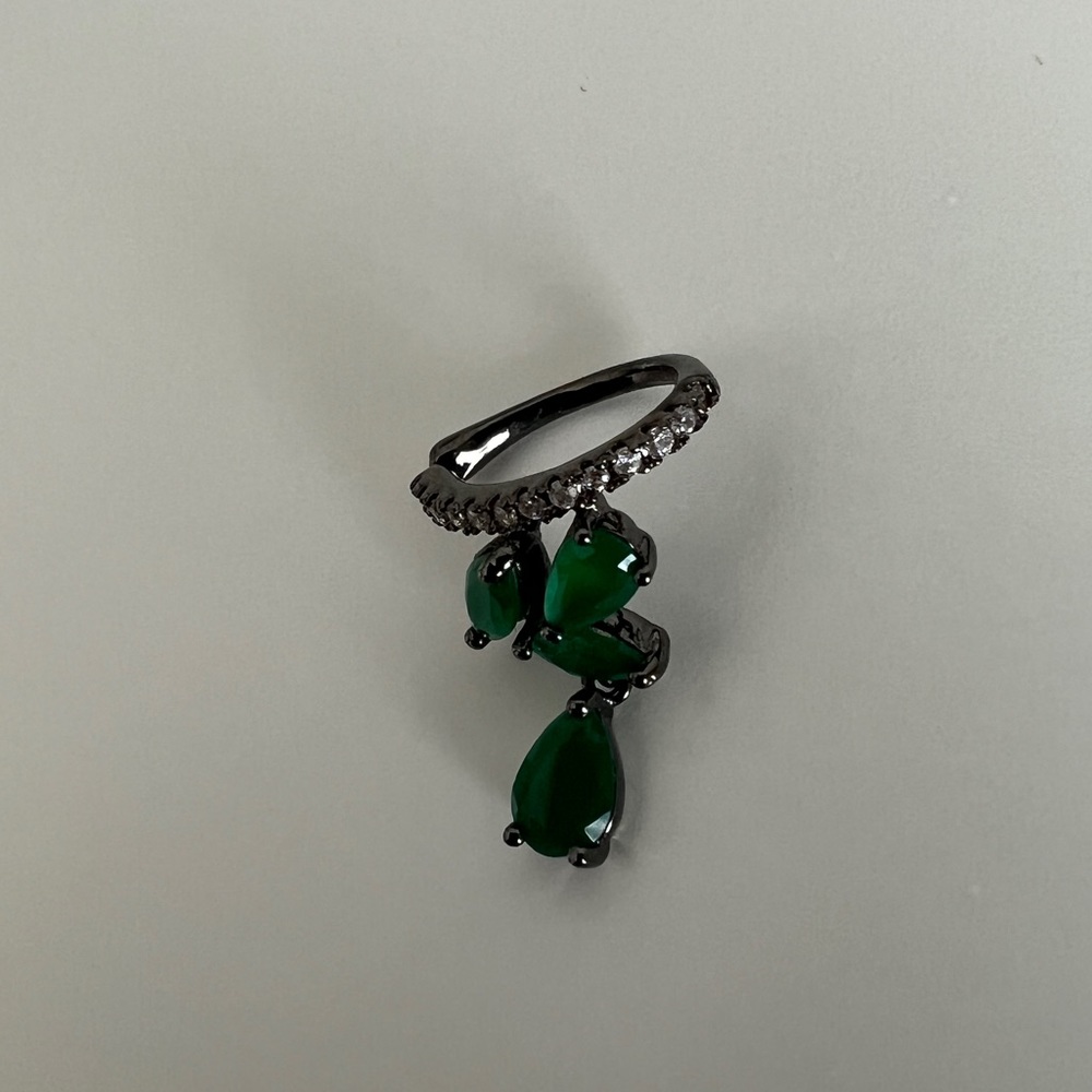 Ear Cuff Earring (Left) - Picture 3 of 4